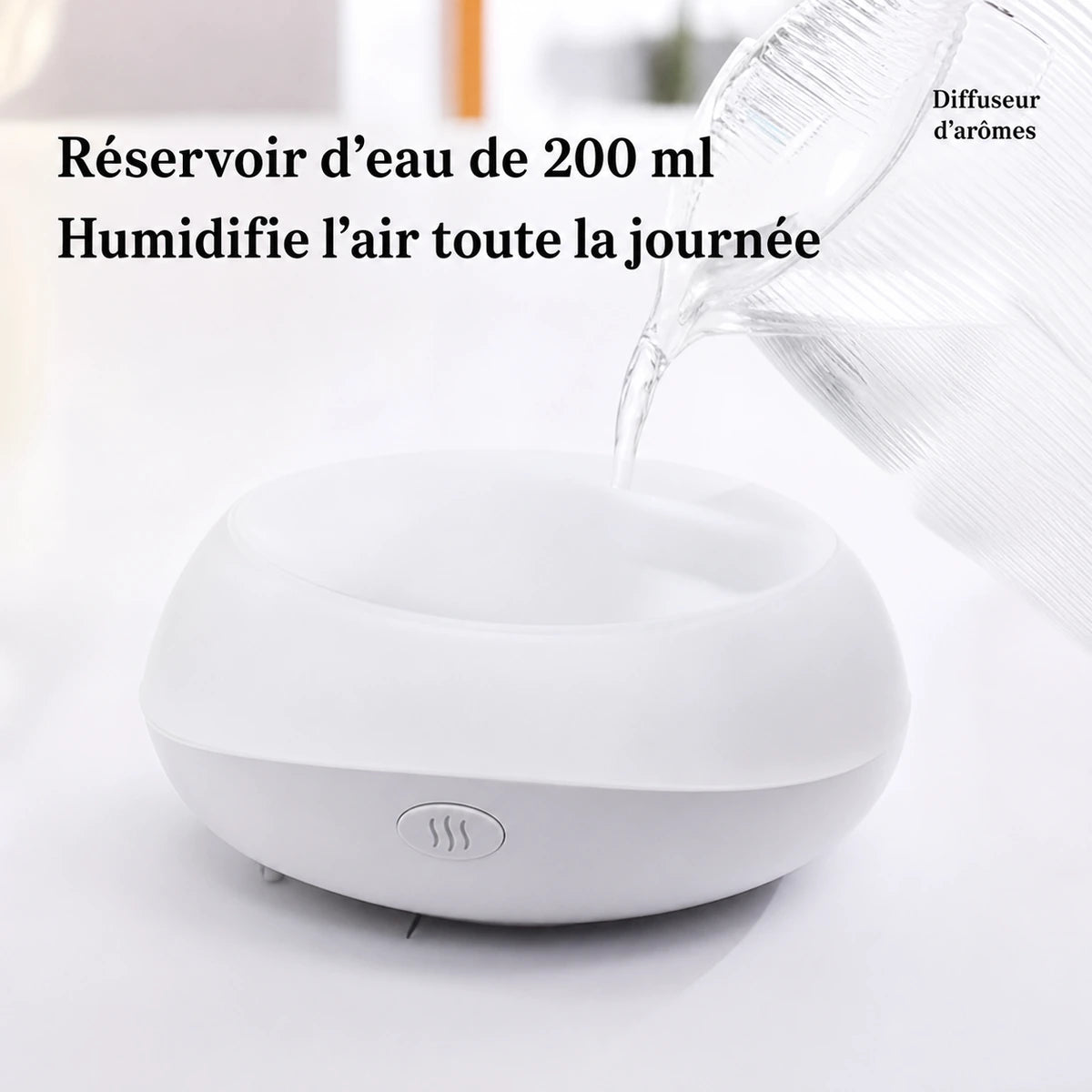 Remplissage du réservoir de 200 ml du diffuseur effet flamme blanc