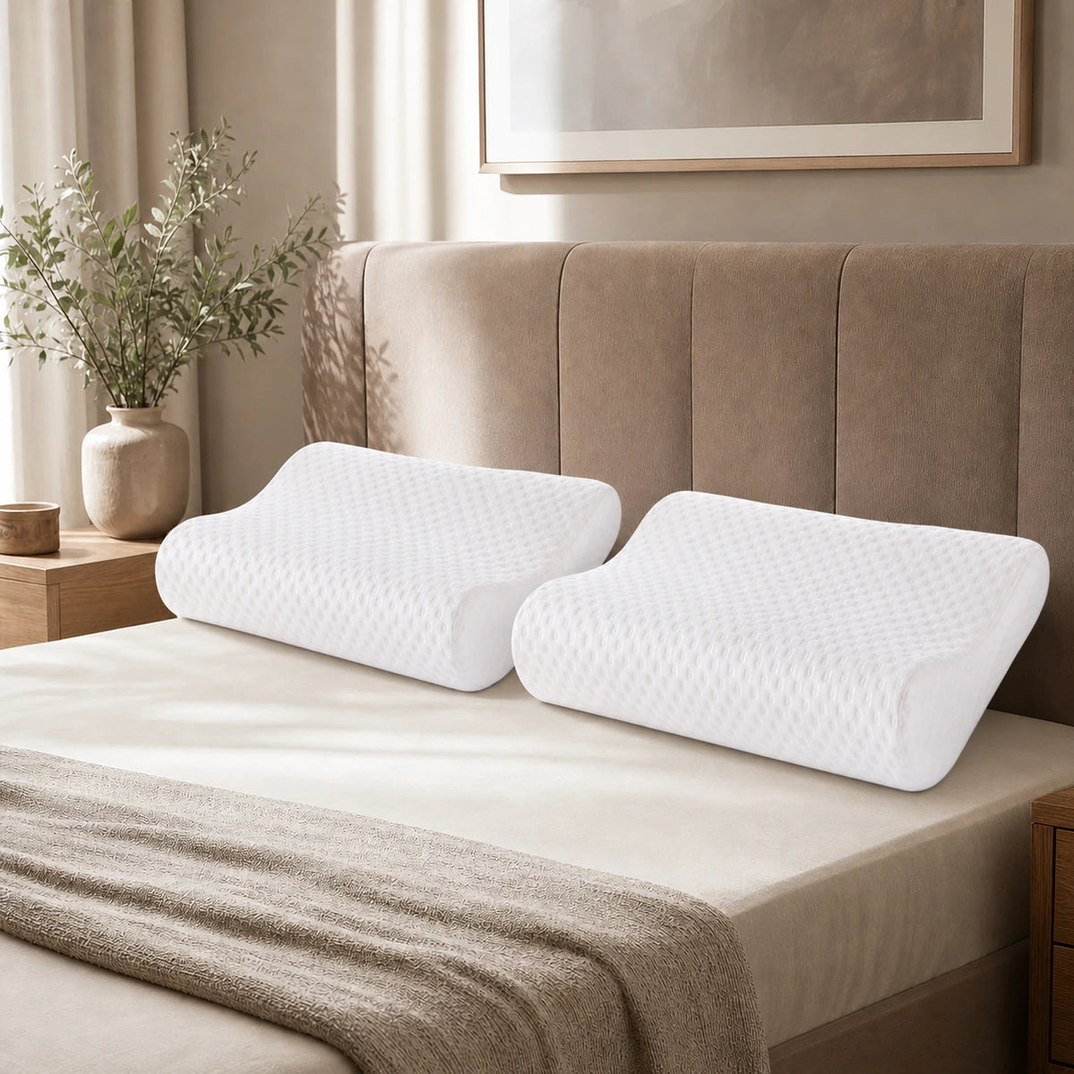 Lot de 2 oreillers cervicaux mémoire de forme 50D avec housse Ice-Silk sur un lit double