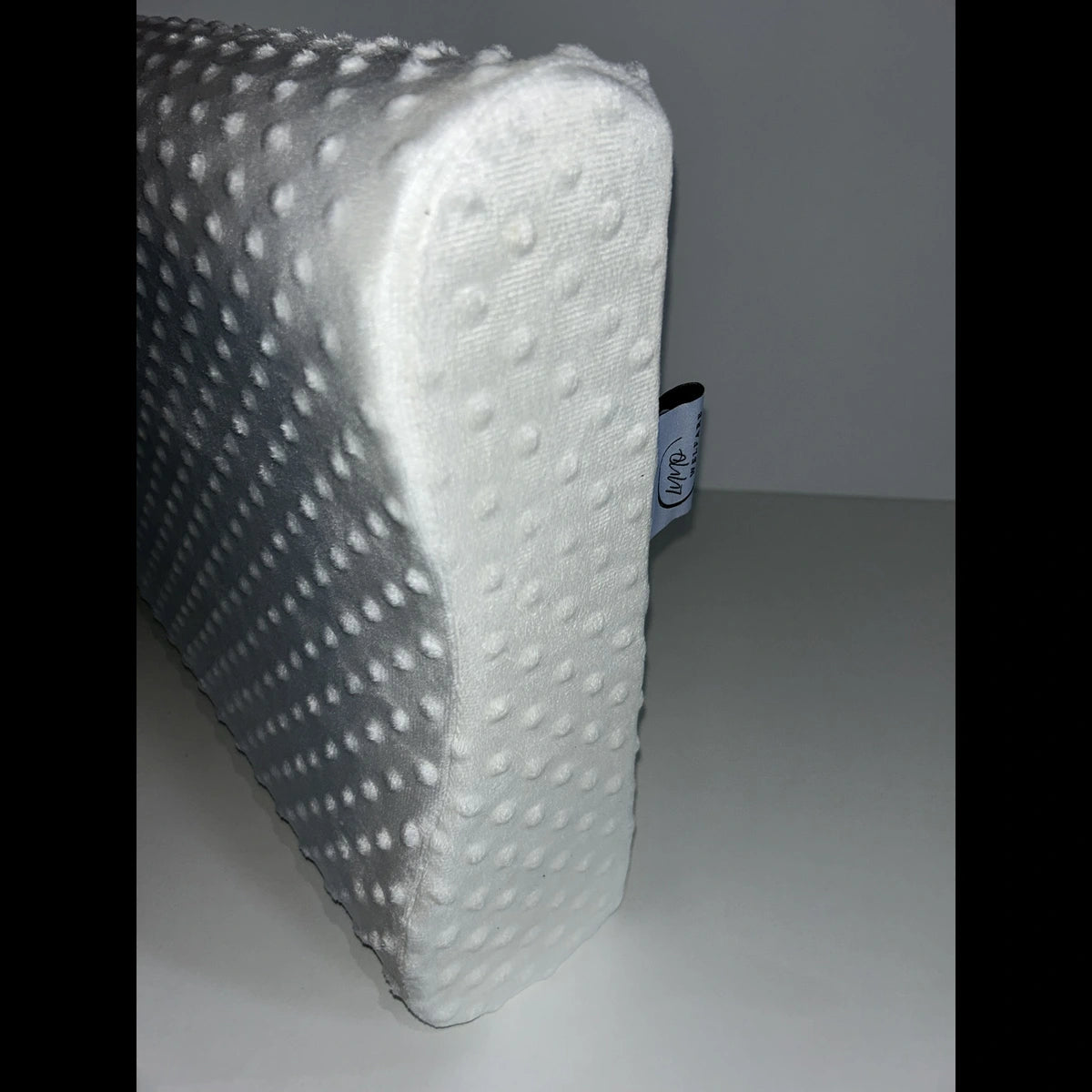 Oreiller cervical avec housse et zone gel vue de côté